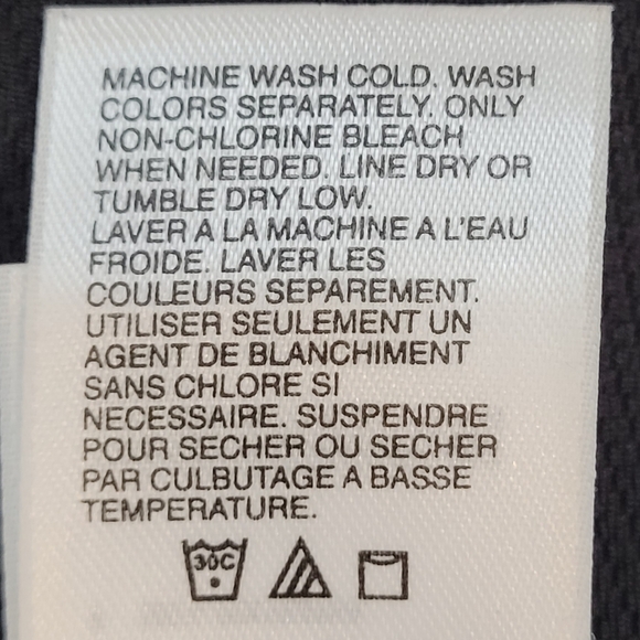 The North Face Women's Standard Fit Deep Plum 1/4 Zip Fleece Pullover - Size M - Picture 11 of 12